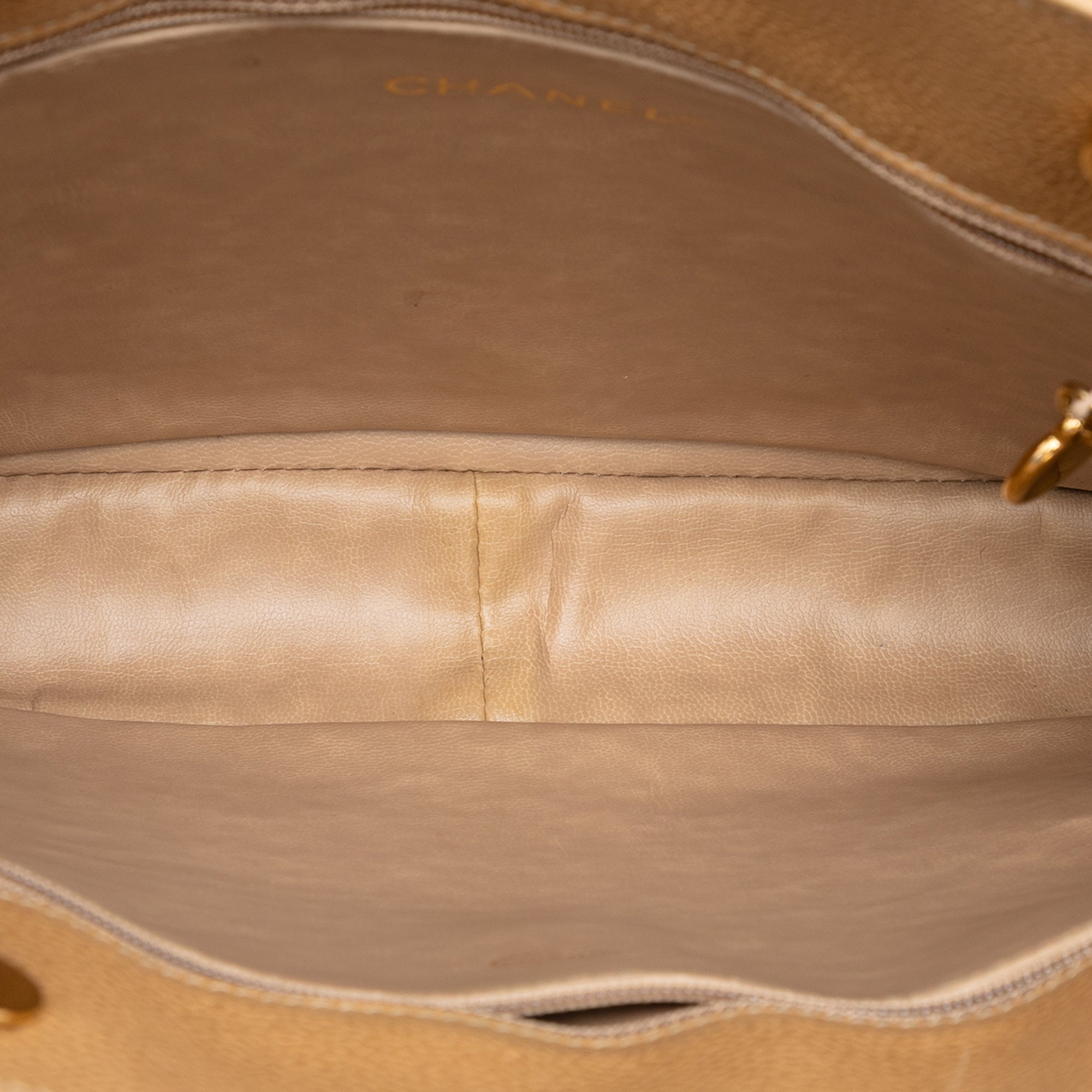 CC Caviar Front Pocket Chain Shoulder Bag - Image 4