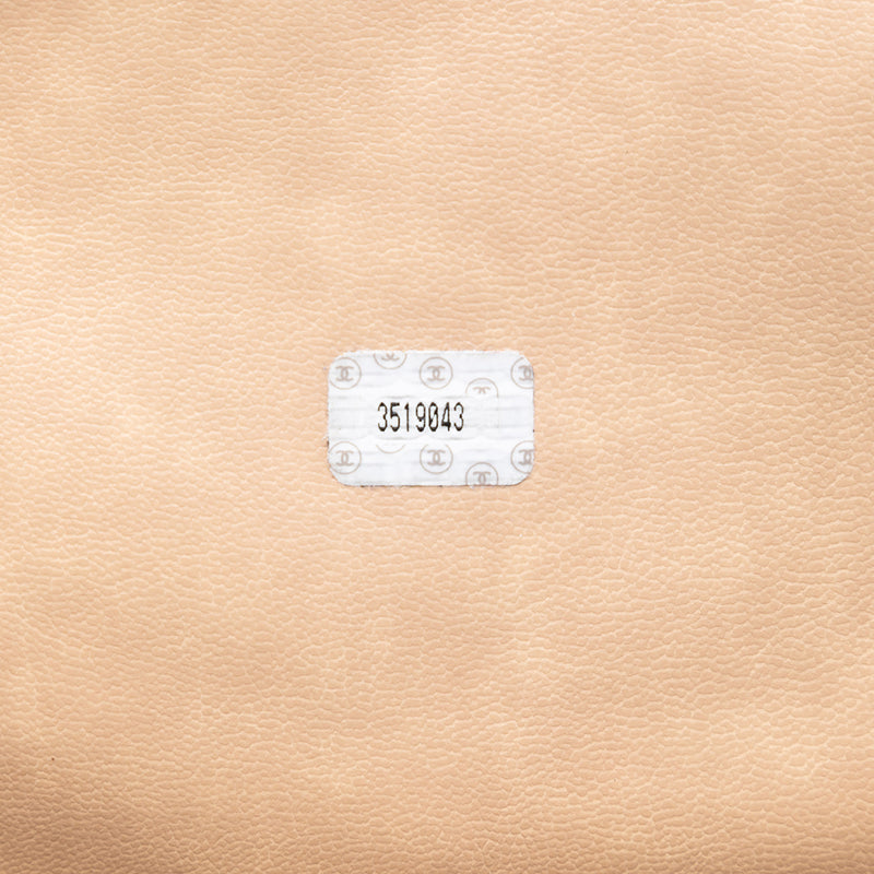 CC Caviar Front Pocket Chain Shoulder Bag - Image 6