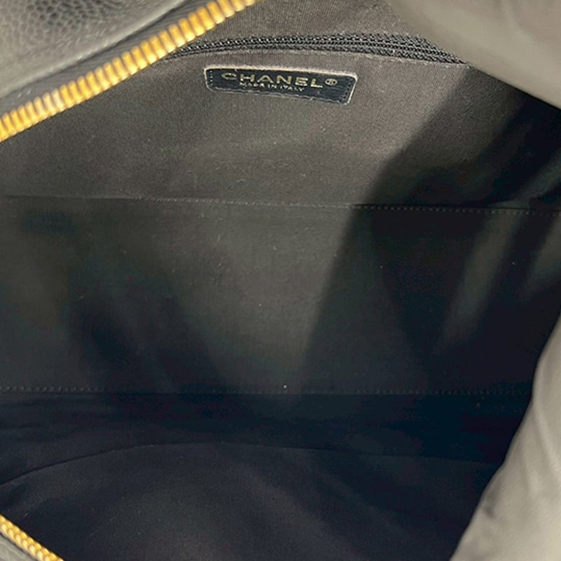 Large CC Quilted Caviar Bowler Bag - Image 4