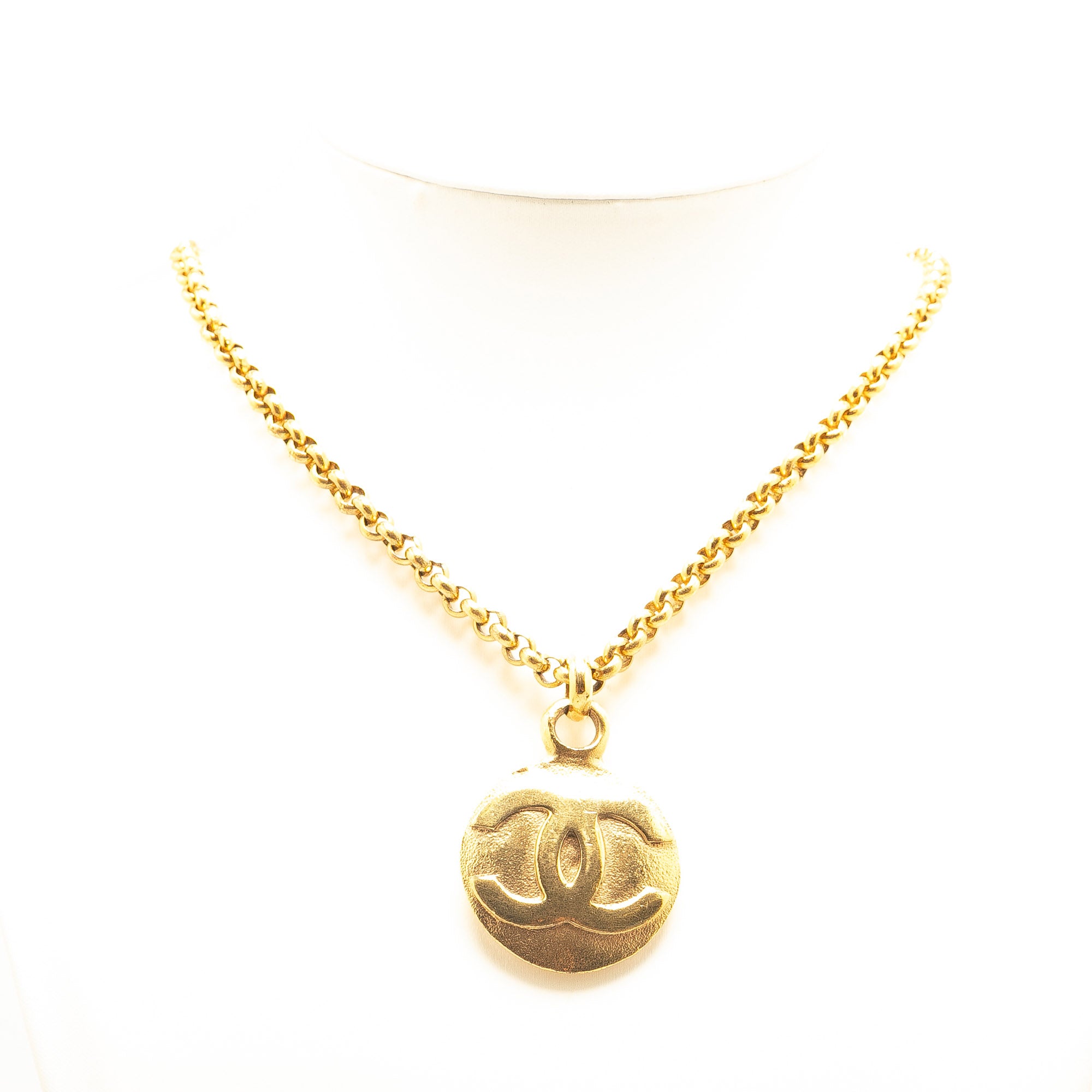 CC Gold Plated Circle Pendant Necklace - Image 4