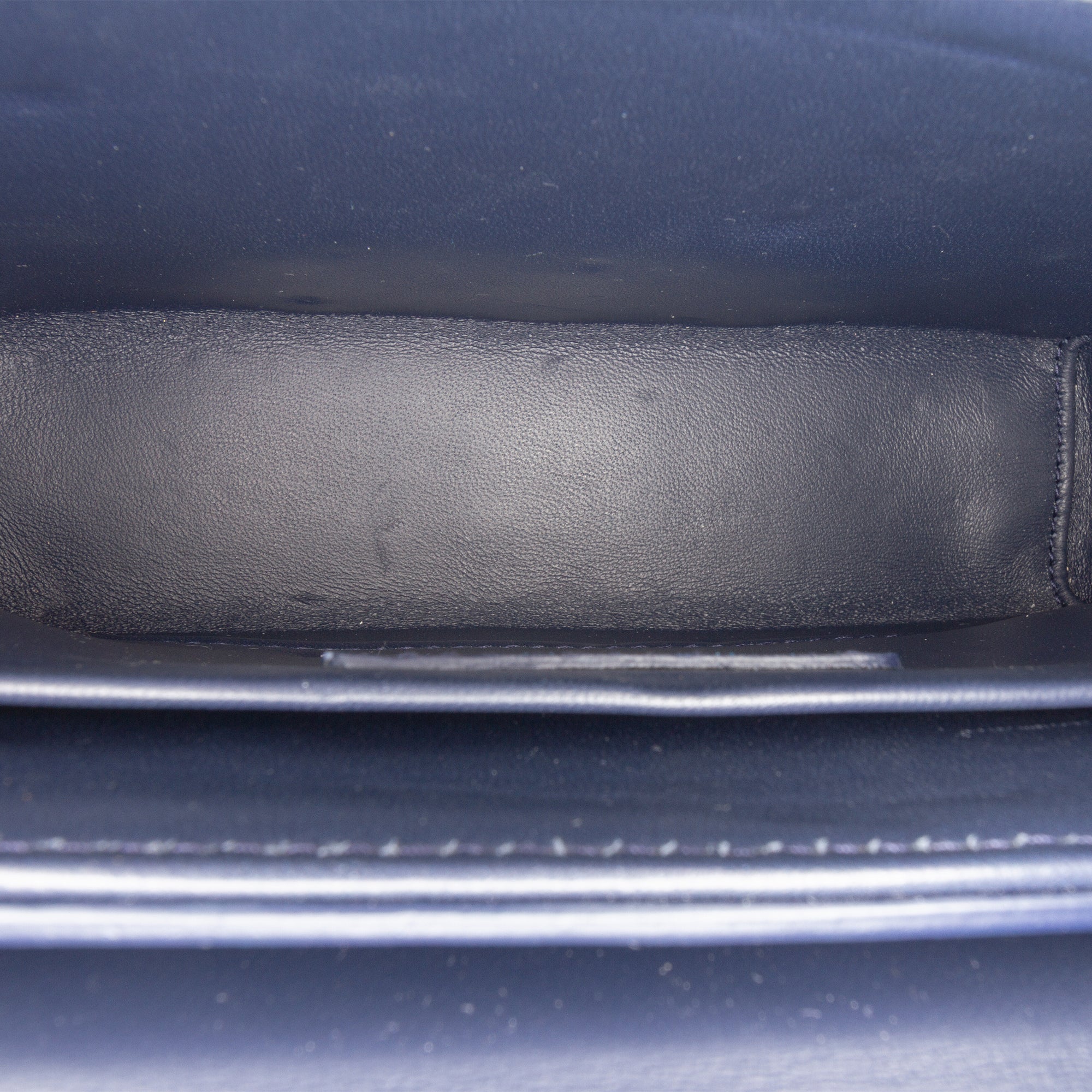 Leather 30 Montaigne Box Bag - Image 4