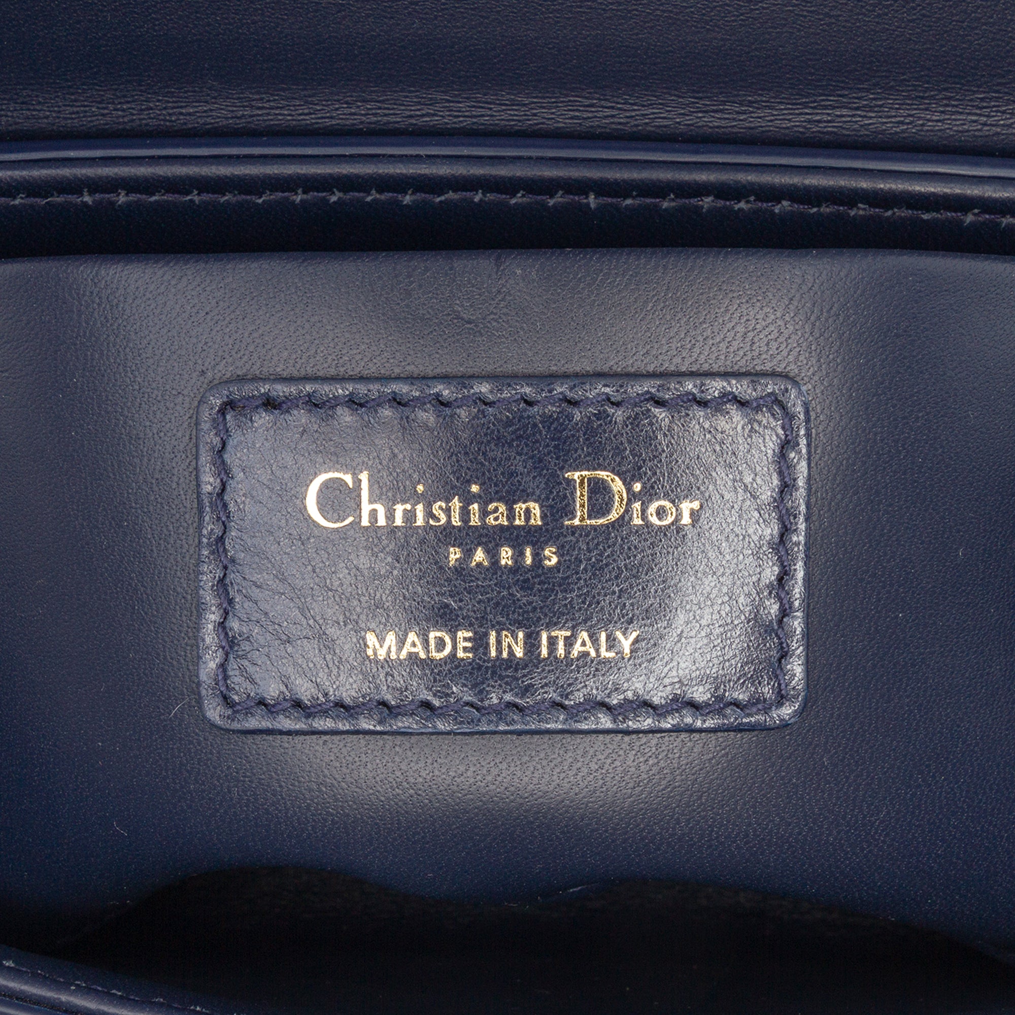 Leather 30 Montaigne Box Bag - Image 5