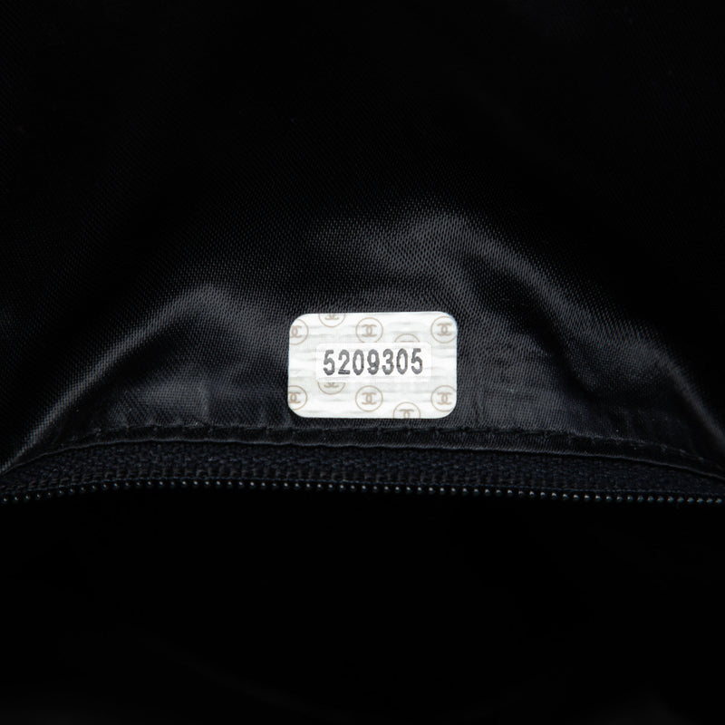 Patent Kelly Top Handle Flap - Image 6