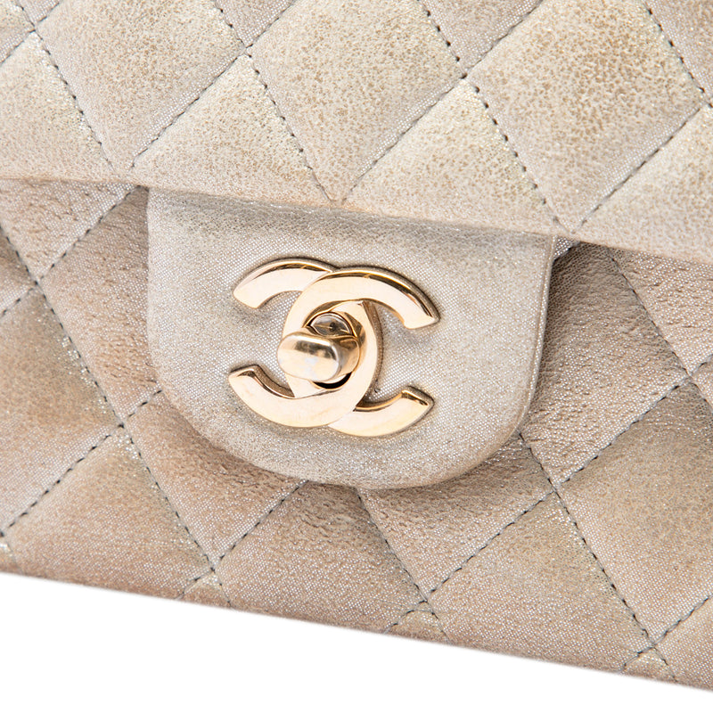 Medium Classic Iridescent Lambskin Double Flap - Image 5
