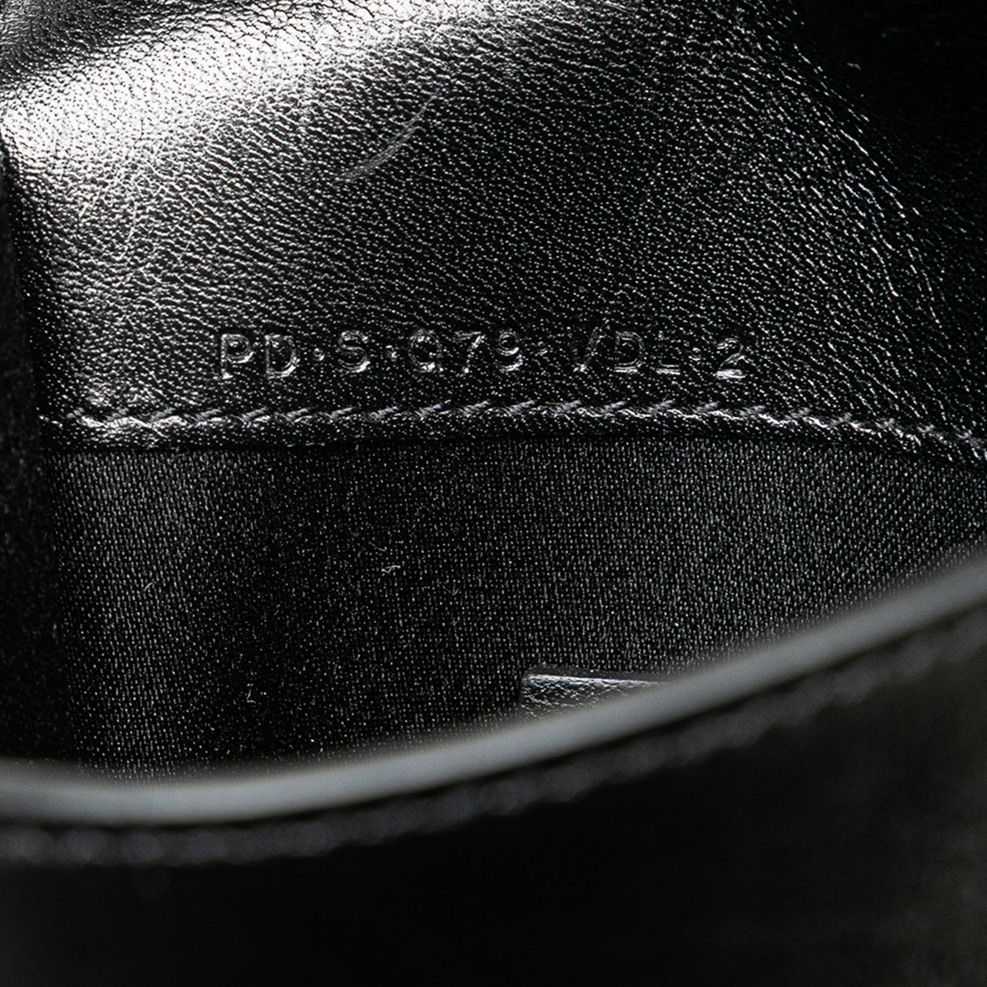 Leather VRing Neck Pouch - Image 8