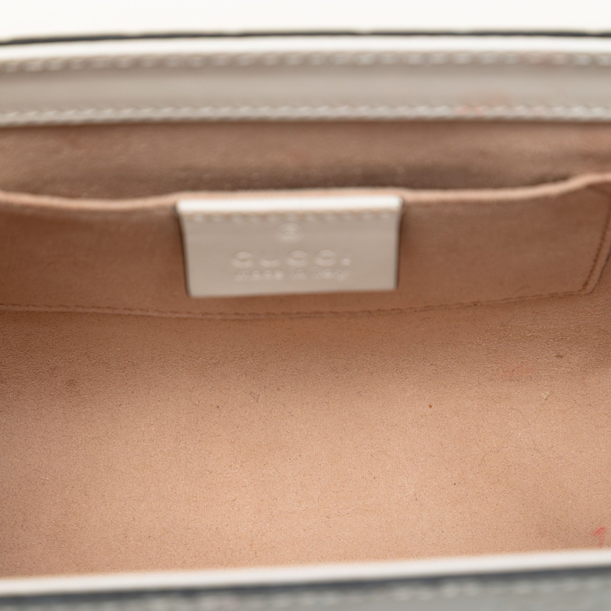 Small Bicolor Guccissima Padlock Crossbody - Image 4