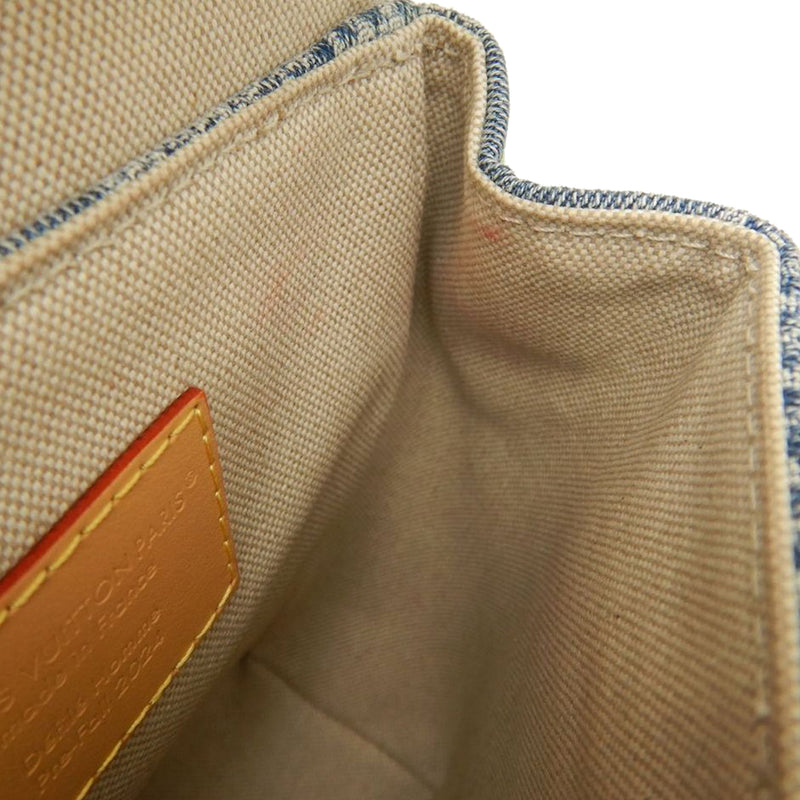 Damier Denim 3D Nano Steamer - Image 7