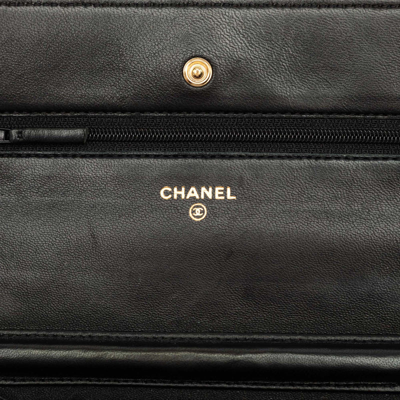 CC Quilted Lambskin Wallet On Chain - Image 5
