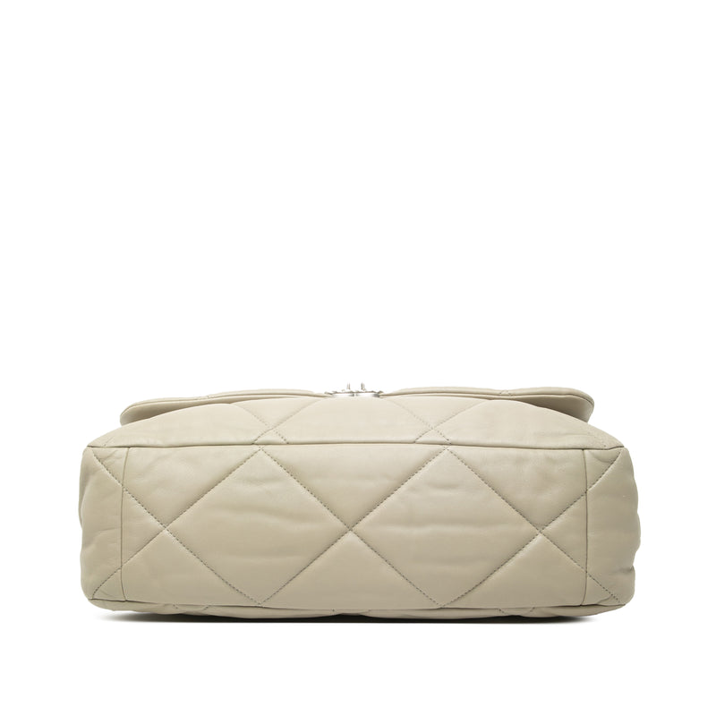 Maxi Lambskin 19 Flap - Image 3