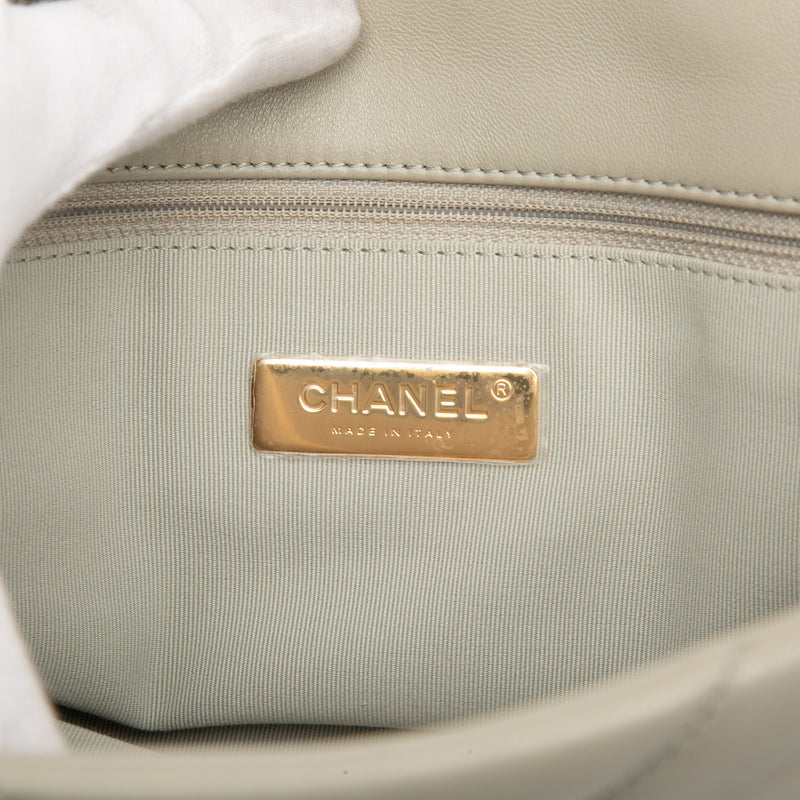Maxi Lambskin 19 Flap - Image 5