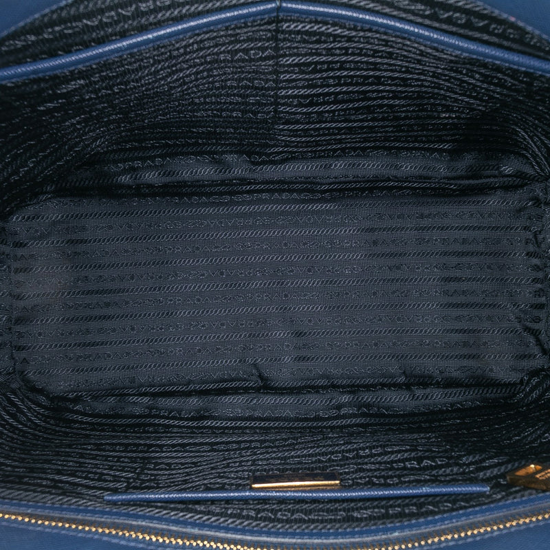 Large Saffiano Lux Galleria Double Zip Tote - Image 4