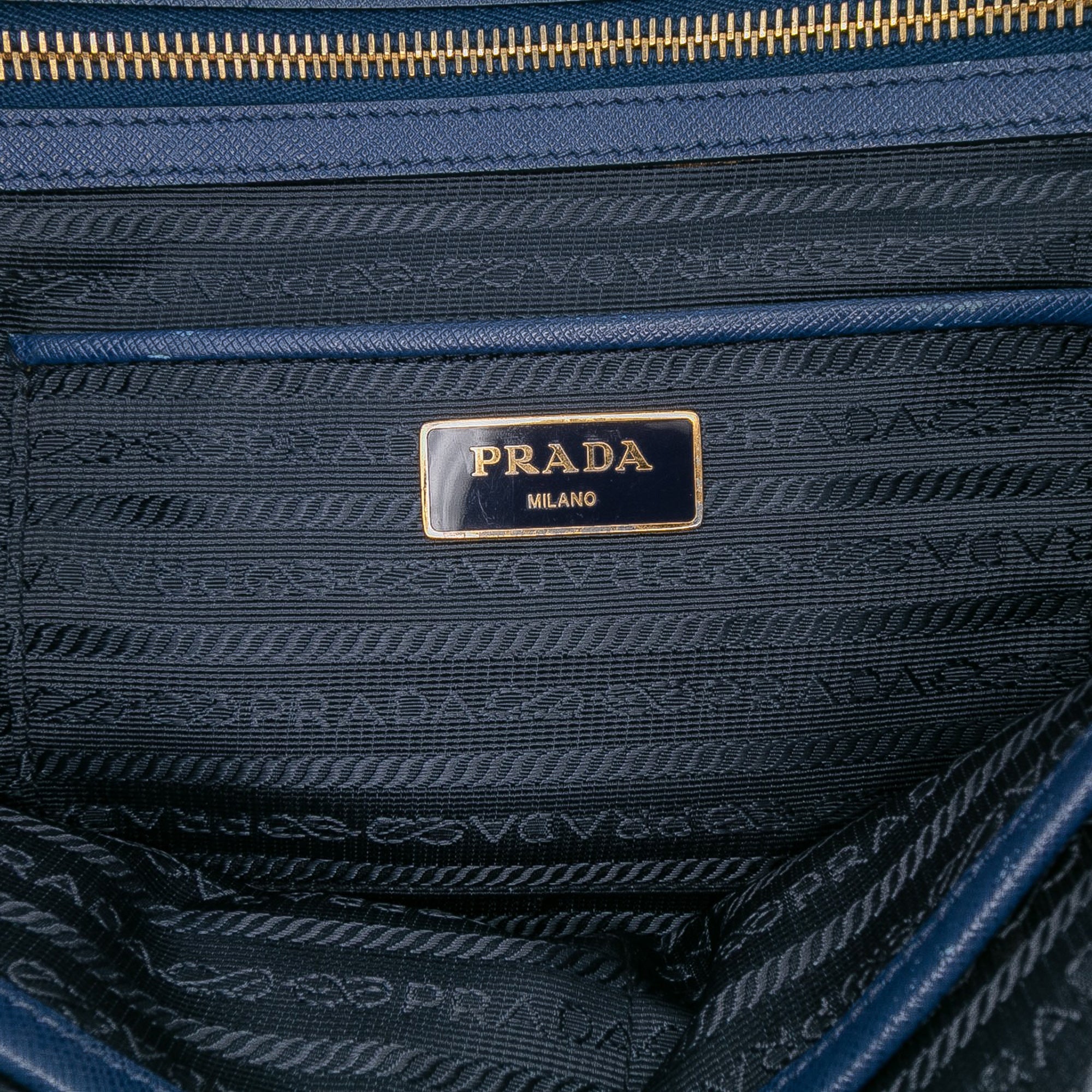 Large Saffiano Lux Galleria Double Zip Tote - Image 5
