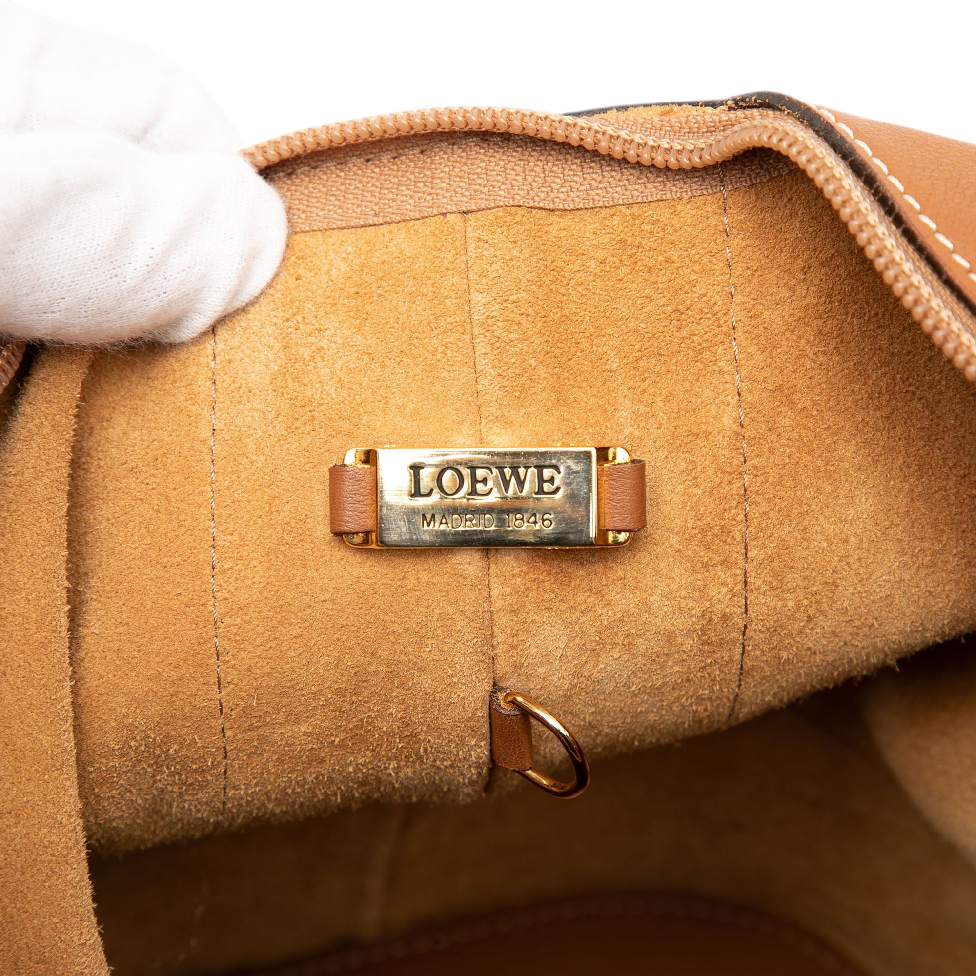 Leather Anton Triangle Backpack - Image 5
