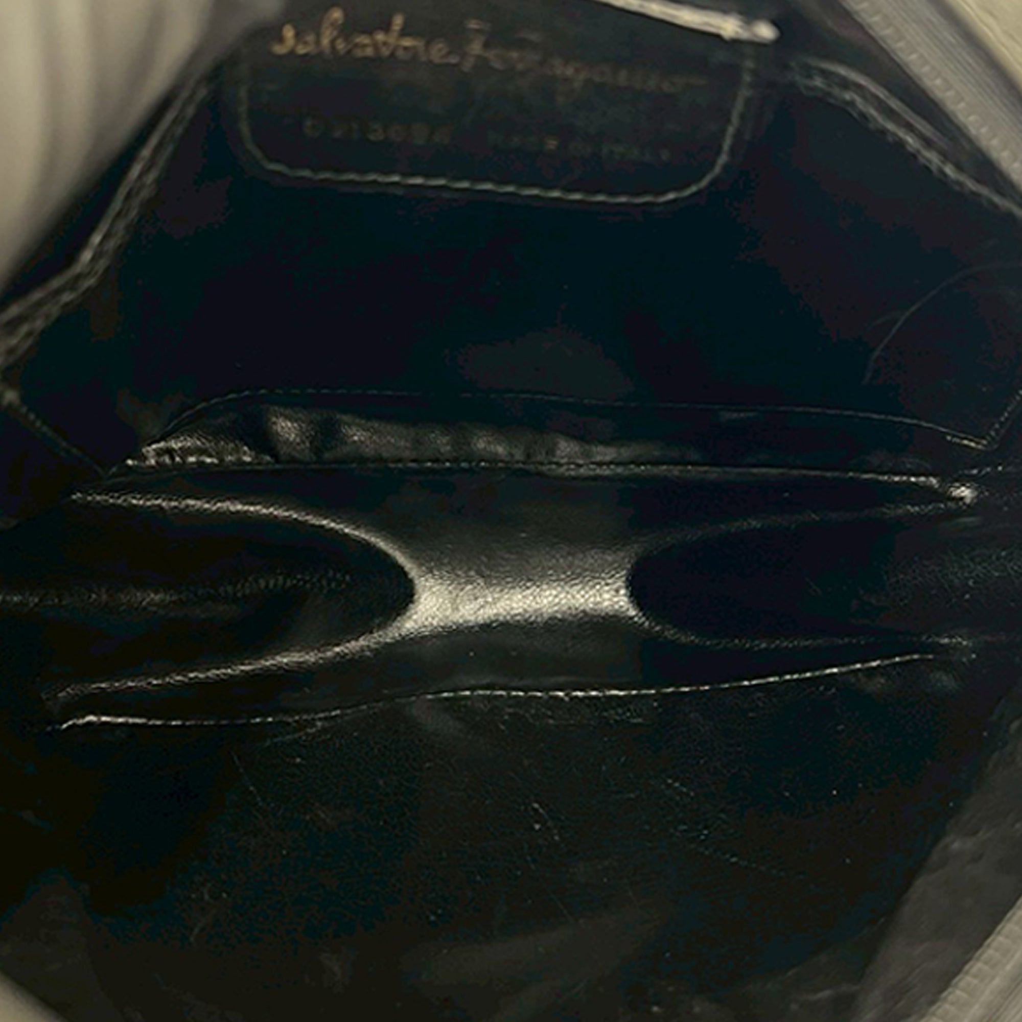 Lizard Embossed Leather Vara Crossbody - Image 5