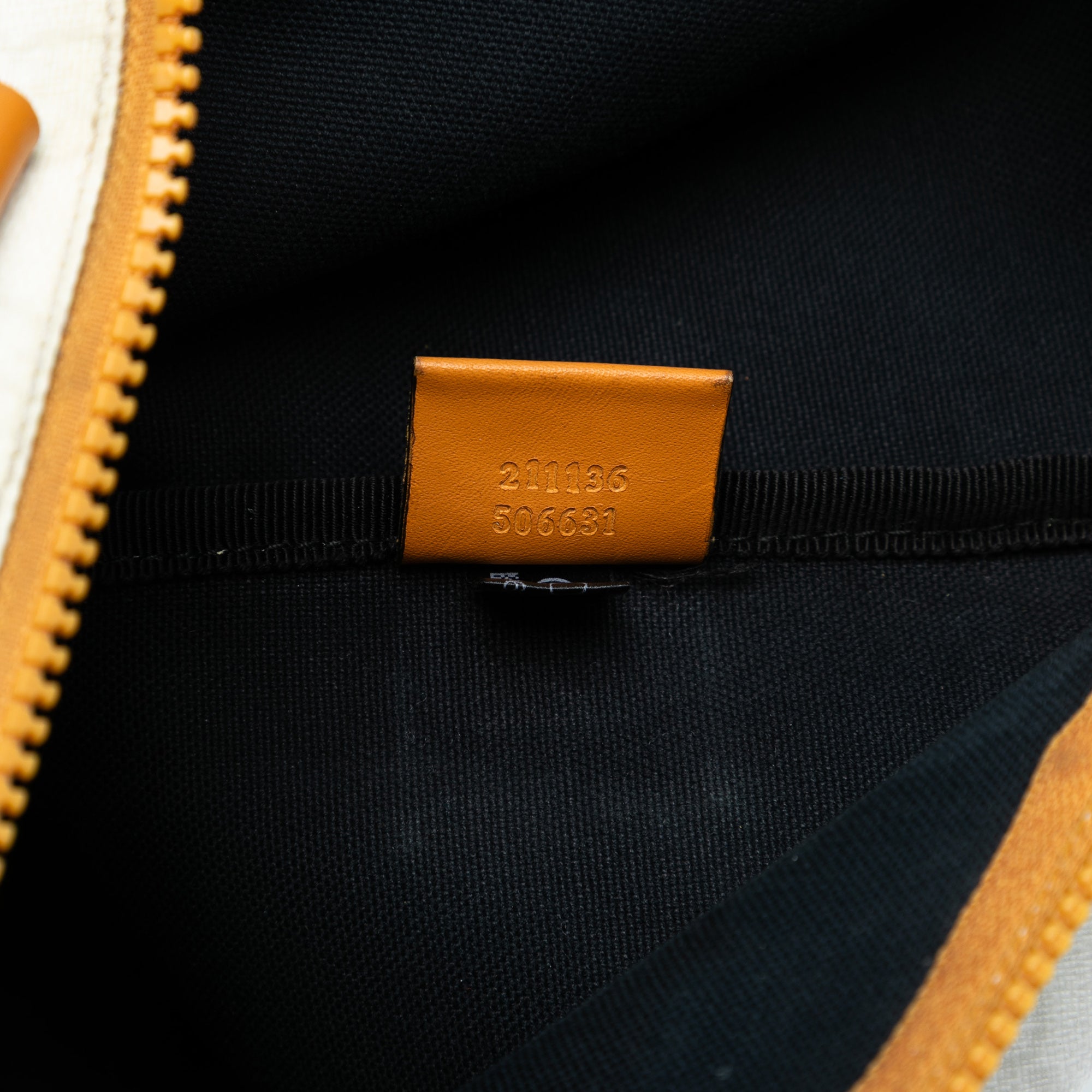 GG Supreme Heritage Logo Flat Zip Tote - Image 5