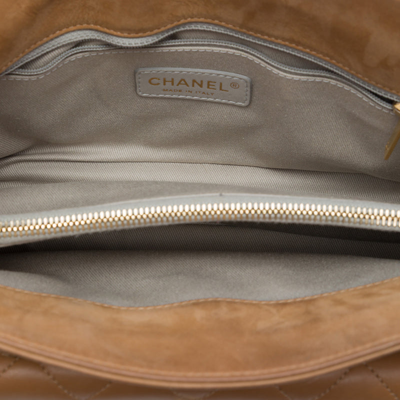 CC Quilted Lambskin Front Pocket Shoulder Bag - Image 4