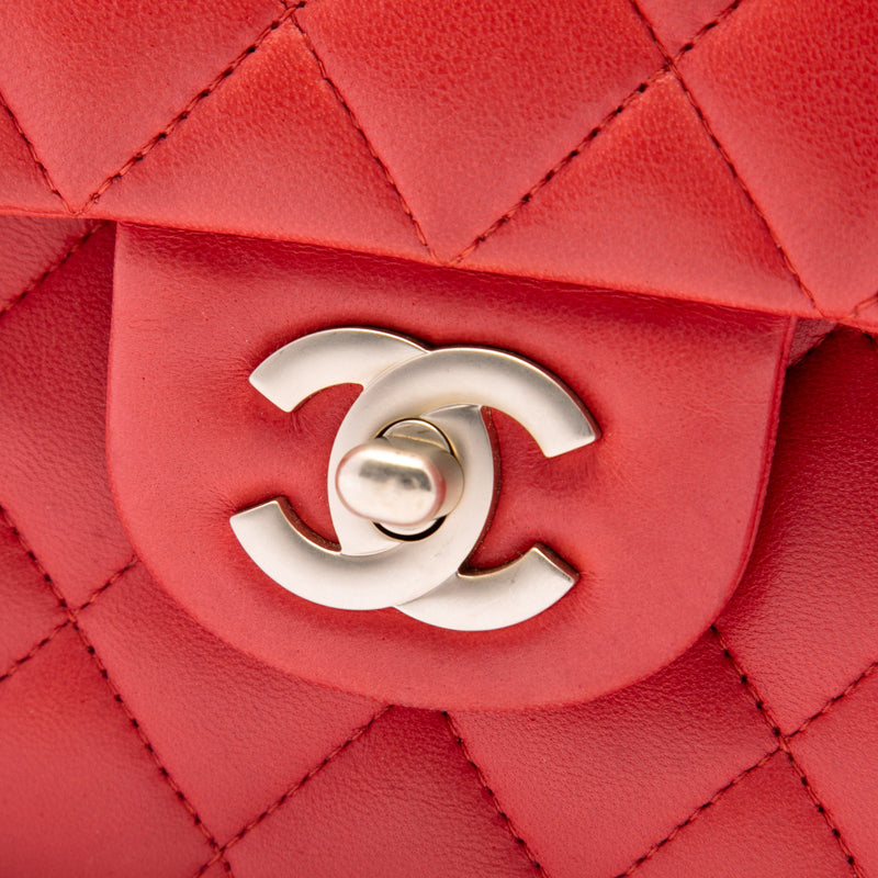 Medium Classic Lambskin Double Flap - Image 5