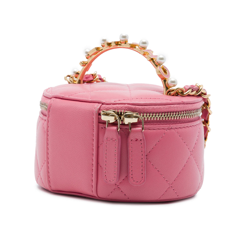 Mini CC Quilted Lambskin Pearl Top Handle Vanity Case with Chain - Image 2