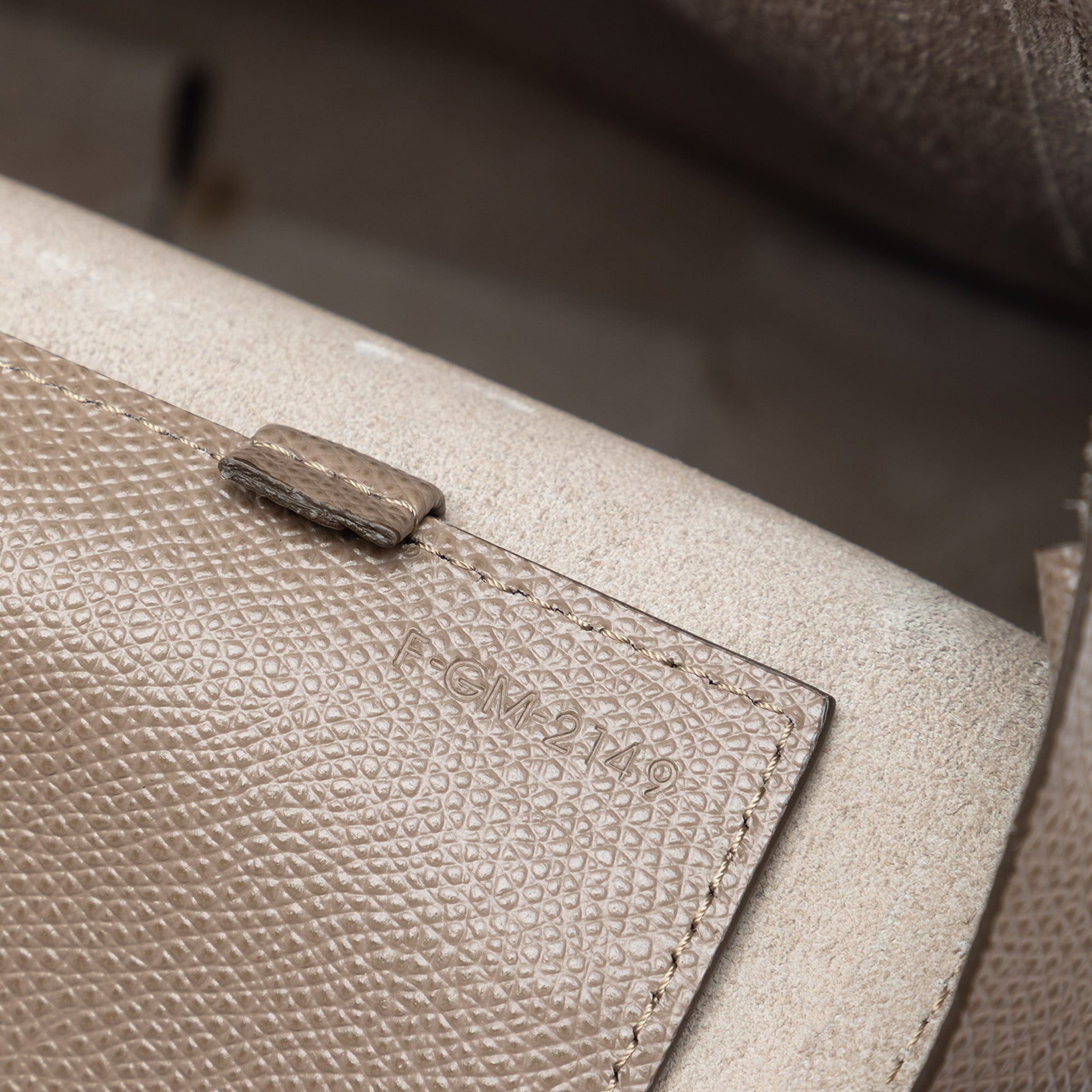 Small Grained Calfskin Vertical Cabas Satchel - Image 5