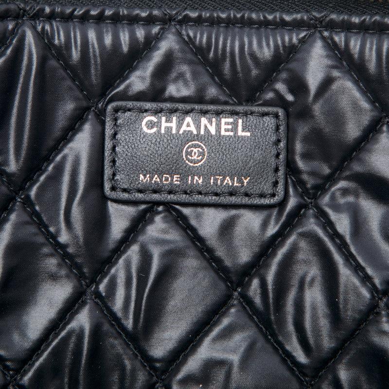 Large Bi Quilted Lambskin O Case Clutch - Image 5