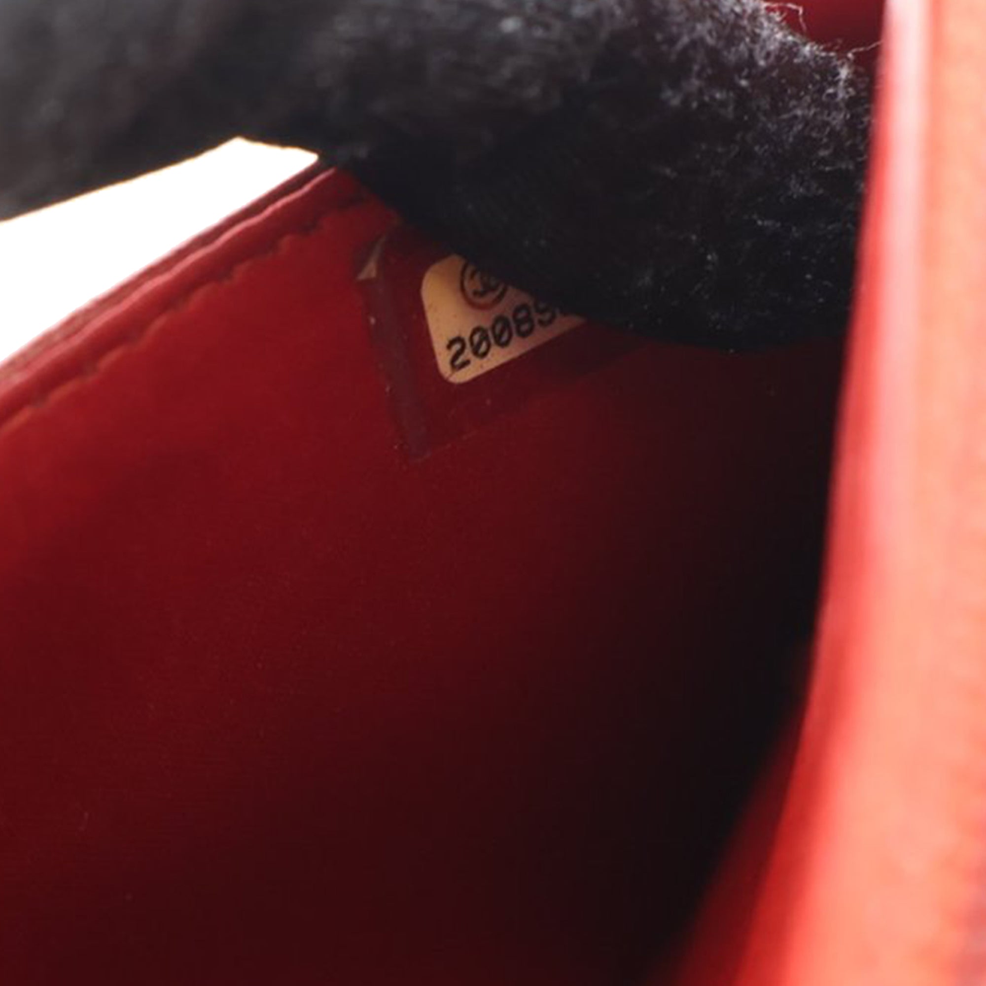 CC Embossed Lambskin Camellia Wallet On Chain - Image 7