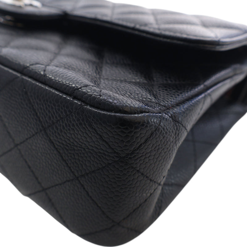 Medium Classic Caviar Double Flap - Image 9
