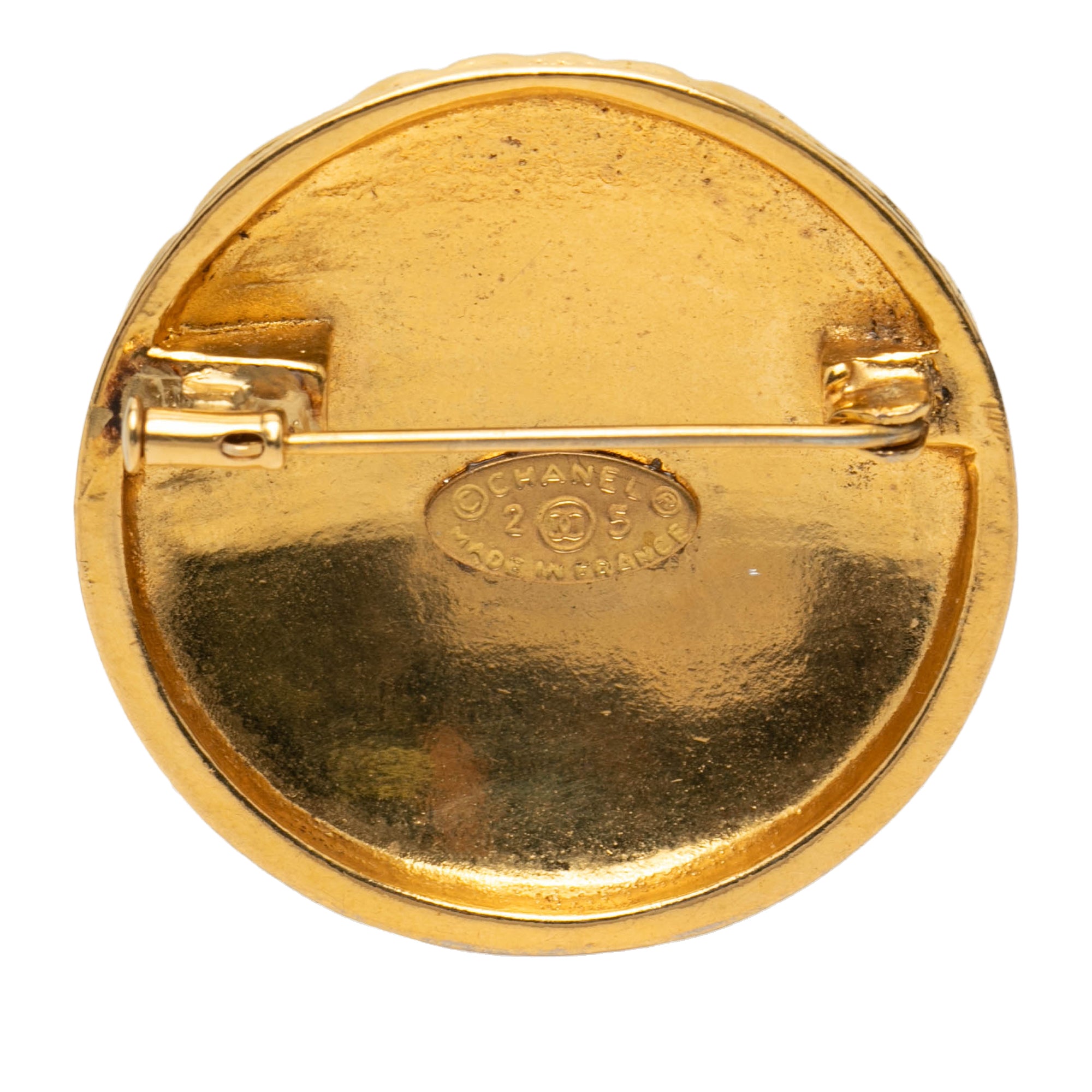 CC Gold Plated Quilted Round Brooch - Image 2