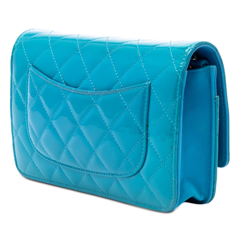 CC Quilted Patent Wallet on Chain - Image 2