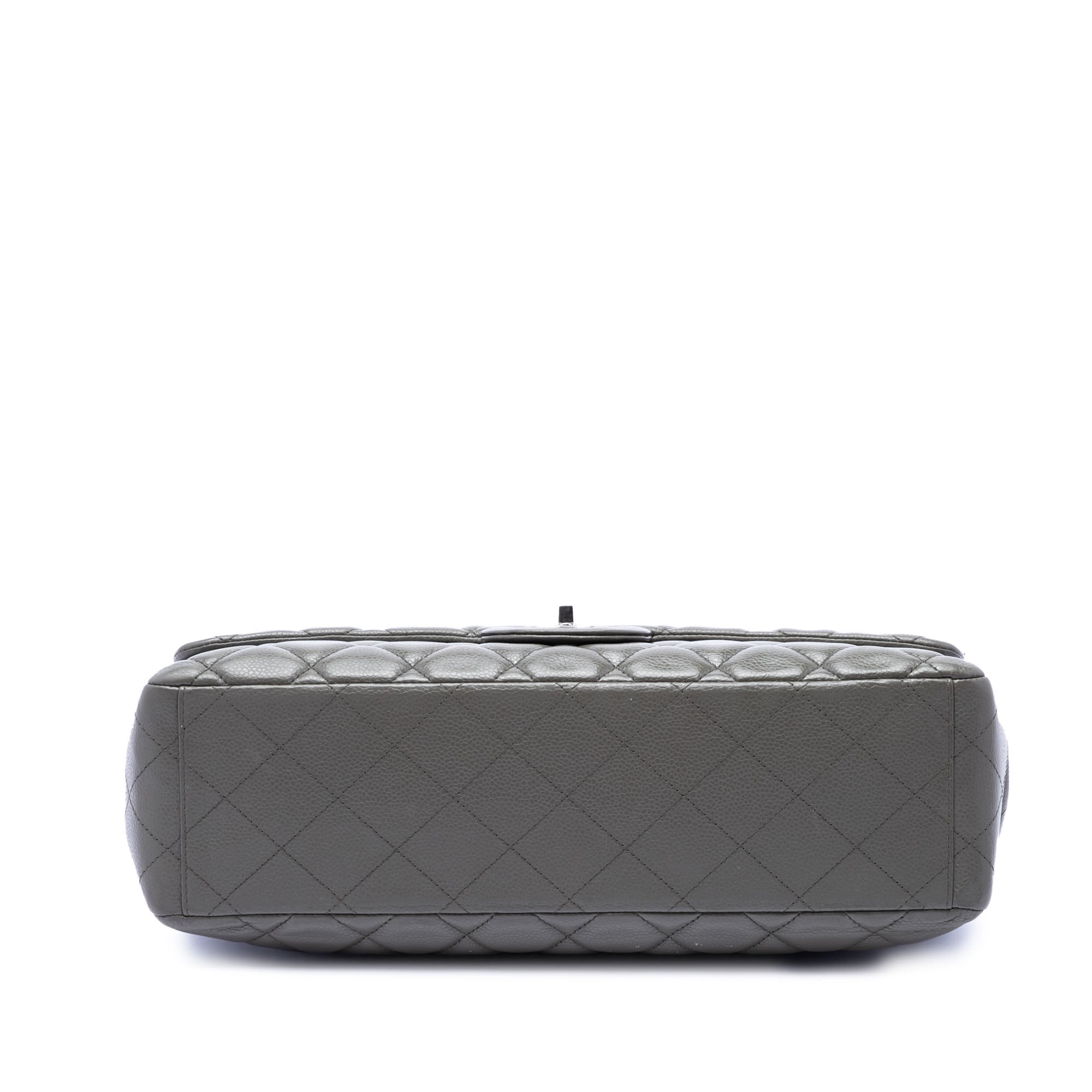 Maxi Classic Caviar Single Flap - Image 3