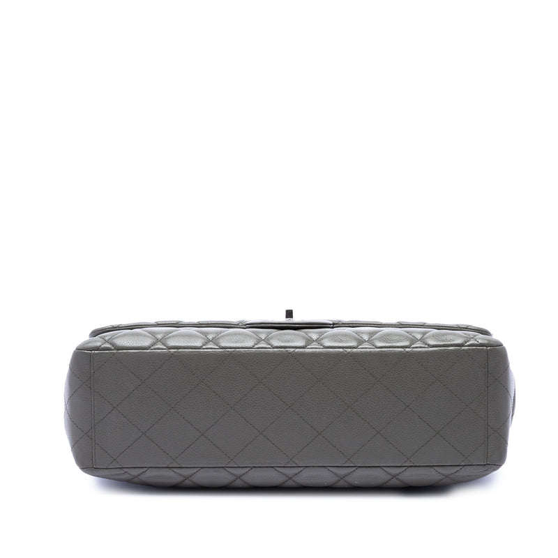 Maxi Classic Caviar Single Flap - Image 3