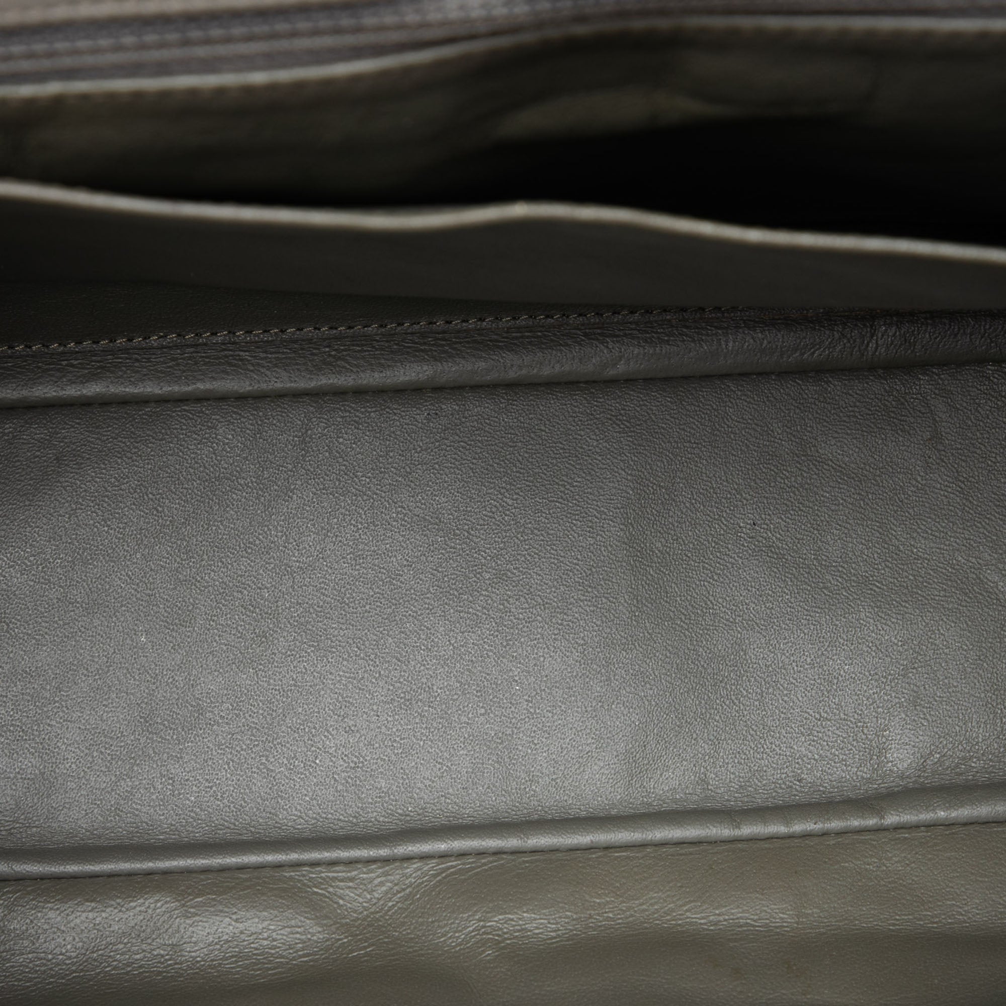 Maxi Classic Caviar Single Flap - Image 4