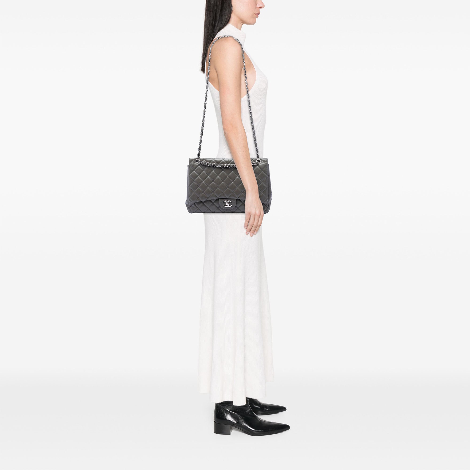 Maxi Classic Caviar Single Flap - Image 6