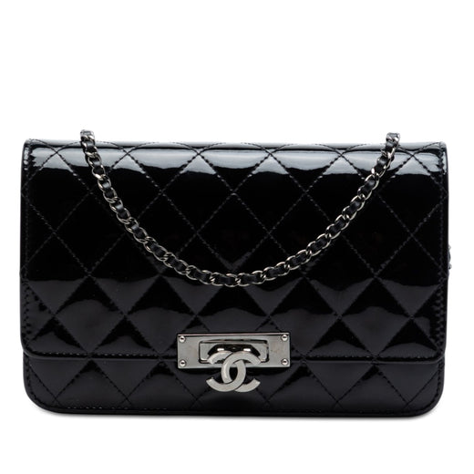 Quilted Patent Golden Class Wallet on Chain - Image 1