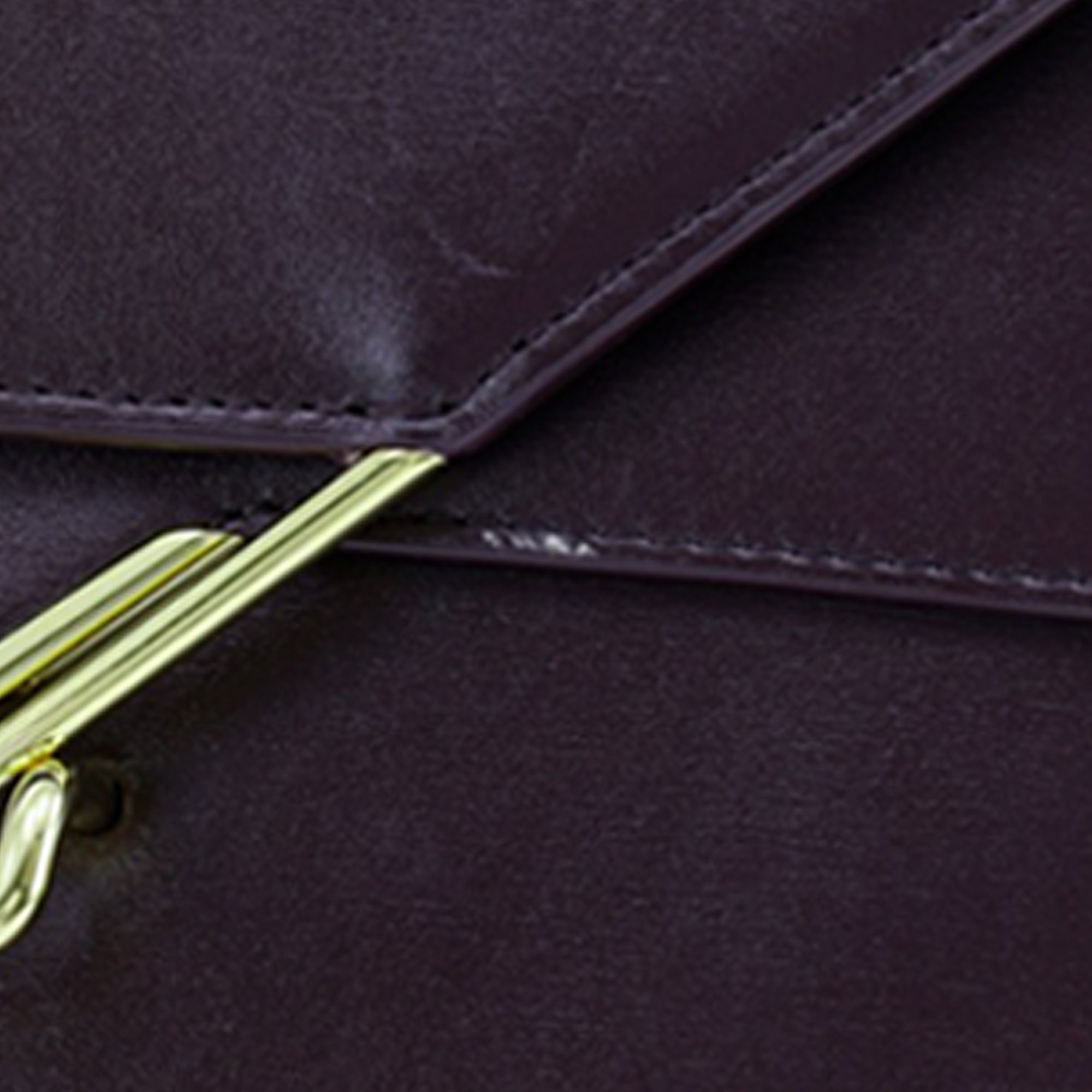 Leather The Clip Crossbody - Image 20