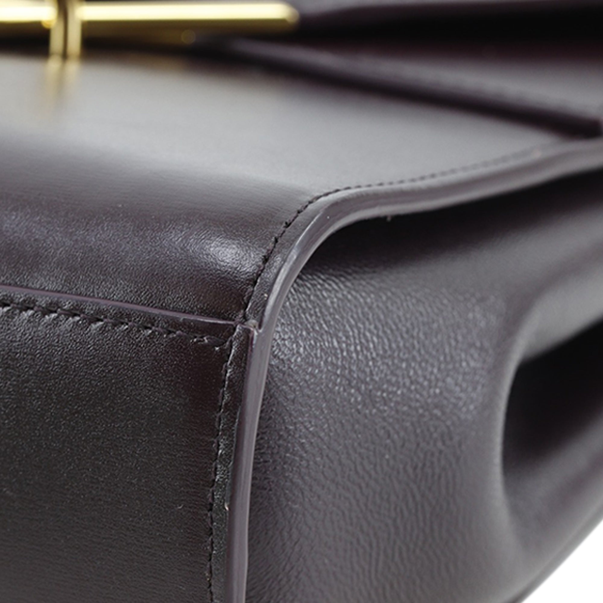 Leather The Clip Crossbody - Image 9
