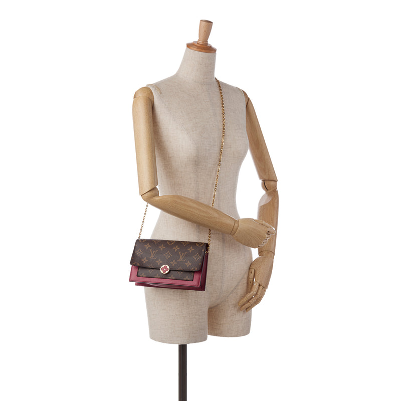 Monogram Flore Wallet On Chain - Image 14