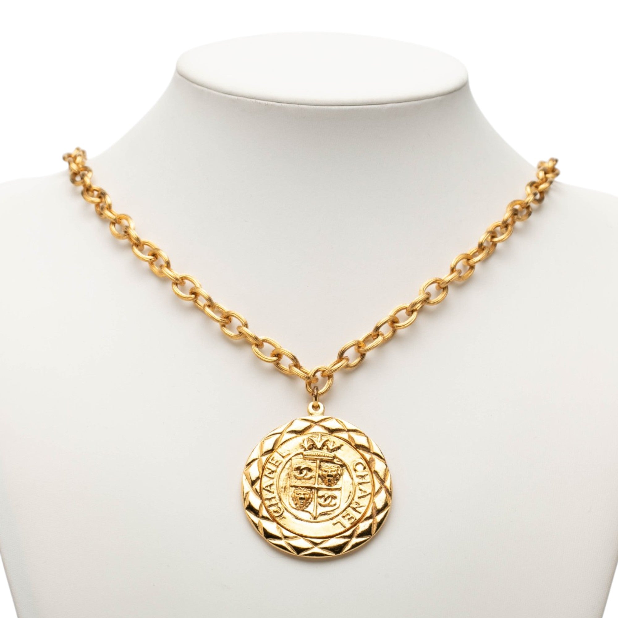 CC Gold Plated Medallion Lion Crest Pendant Necklace - Image 6