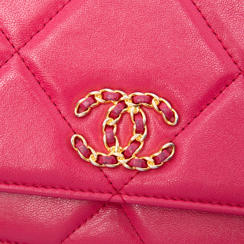 Quilted Lambskin 19 Wallet on Chain - Image 5