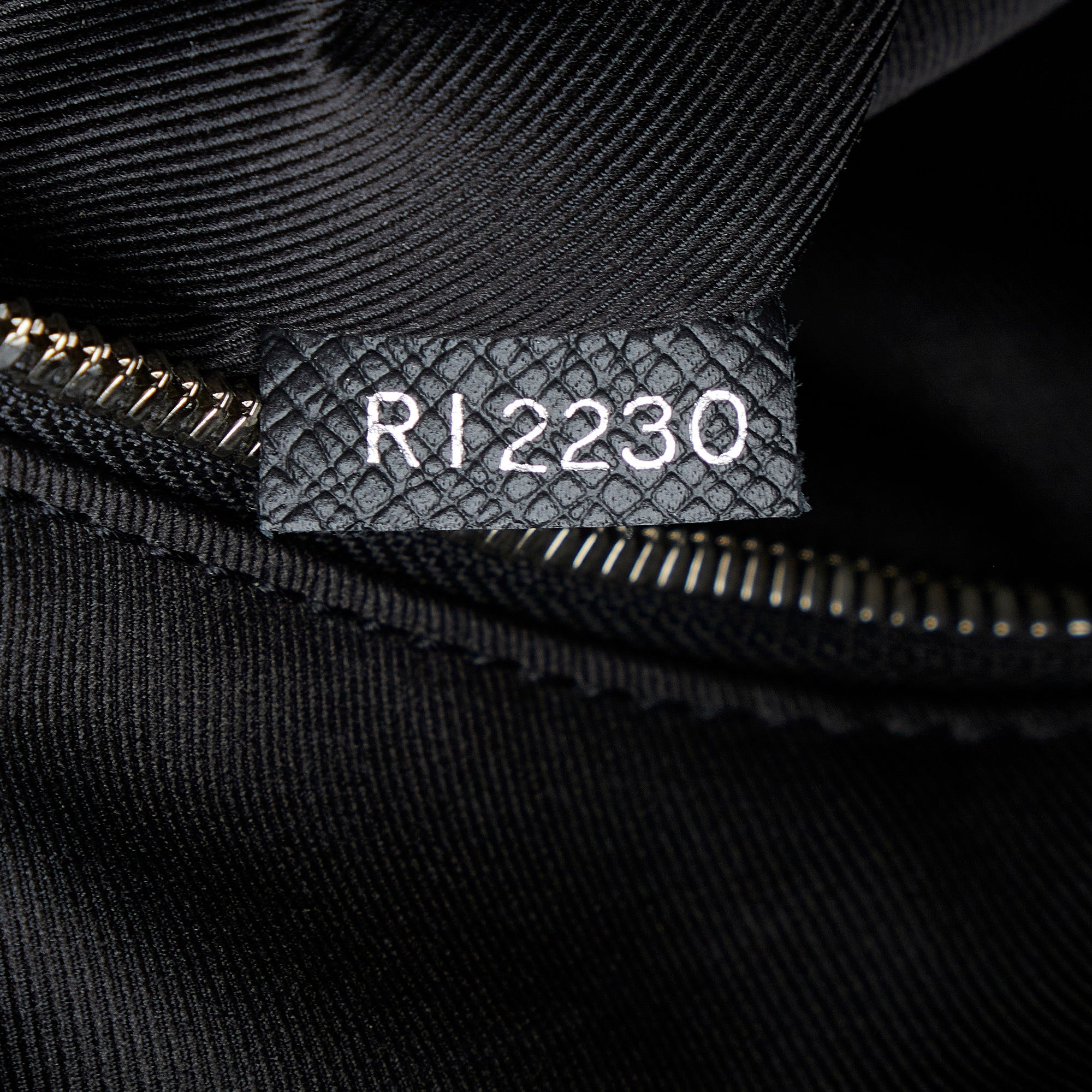 Taigarama Outdoor Tote - Image 7