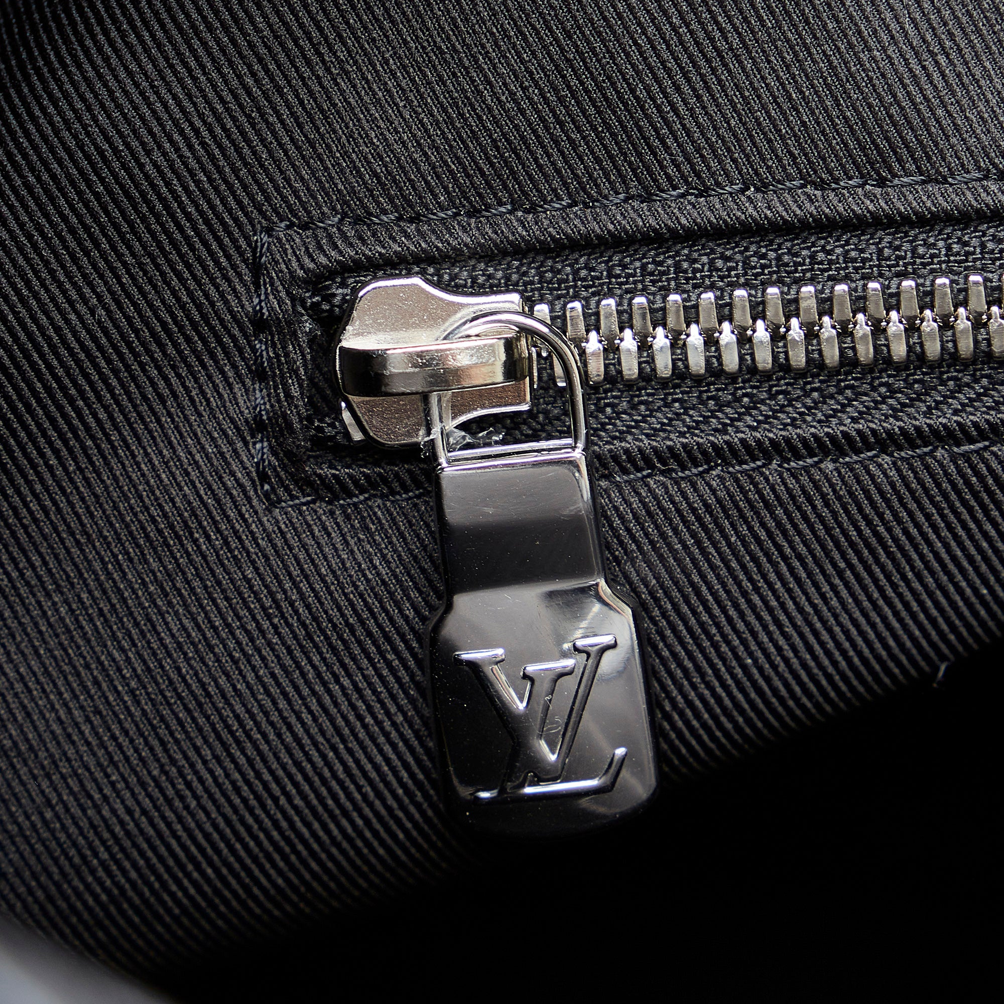 Taigarama Outdoor Tote - Image 8