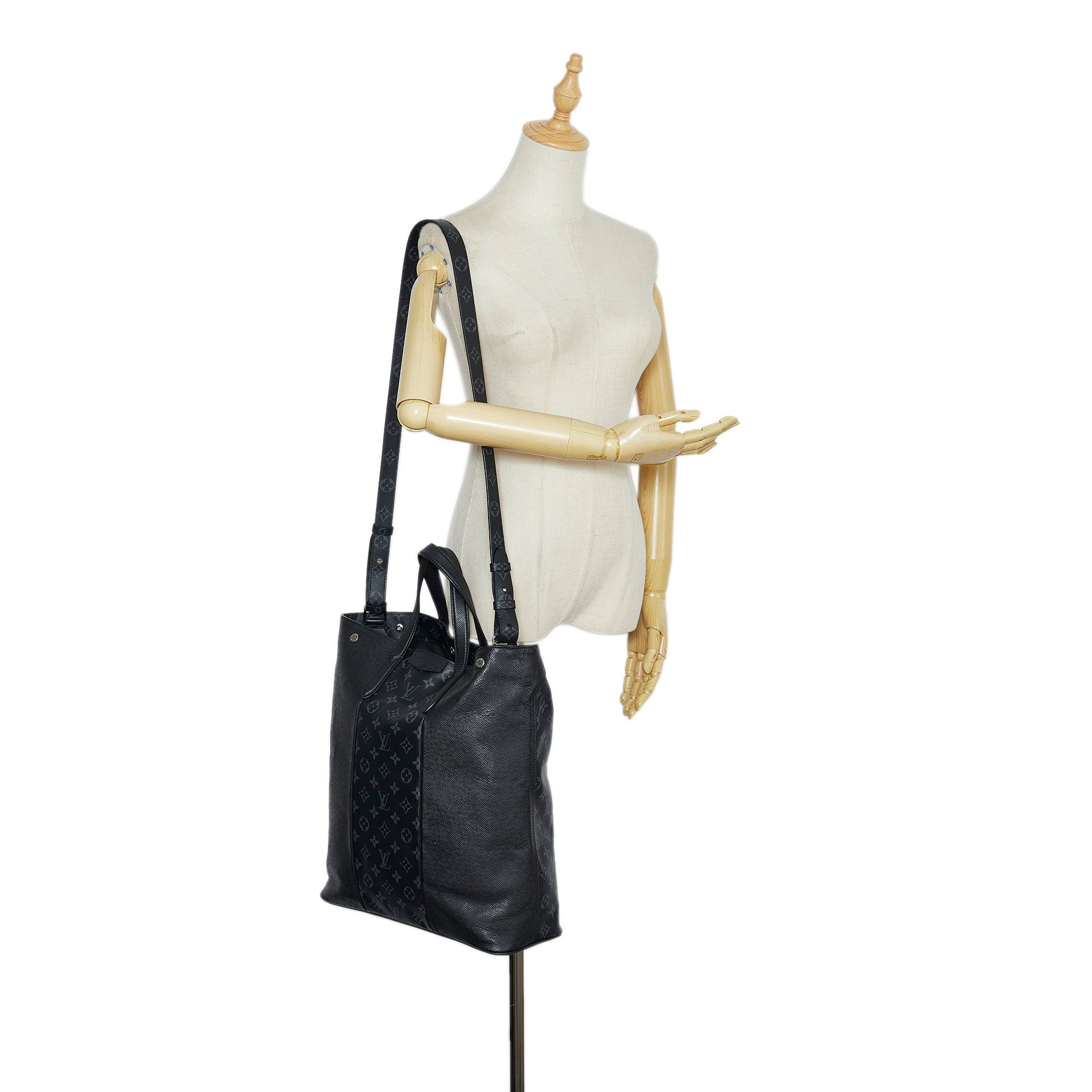 Taigarama Outdoor Tote - Image 9