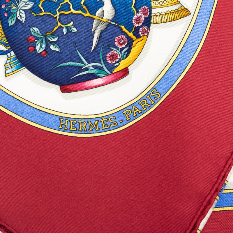 Qu Importe Le Flacon Silk Scarf 90 - Image 6