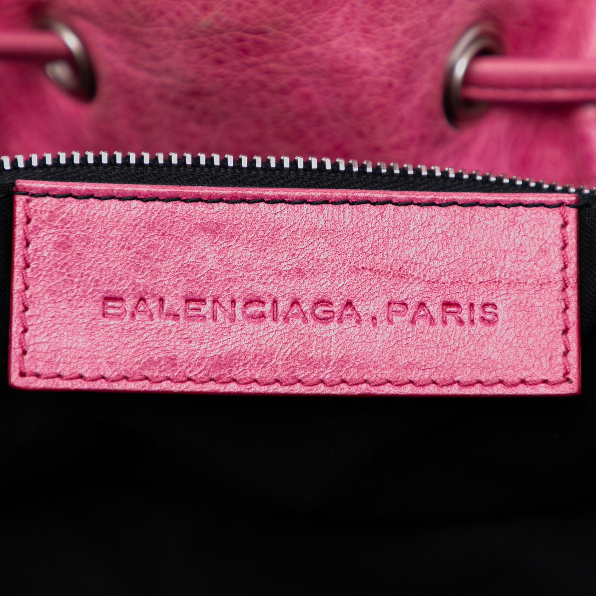 Lambskin Motocross Giant Brogues Pompon Bucket Bag - Image 5