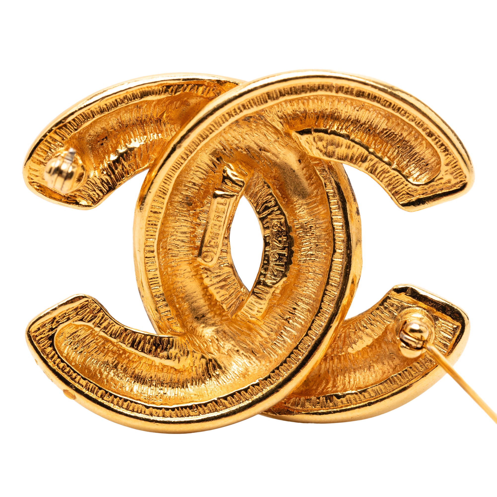 CC Gold Plated Quilted Brooch - Image 3