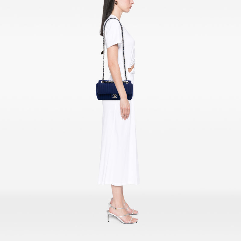 Medium Vertical Quilted Jersey Single Flap - Image 6