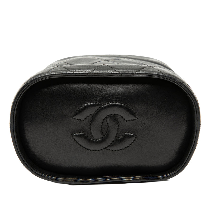 Quilted Lambskin Tassel Vanity Case with Chain - Image 3