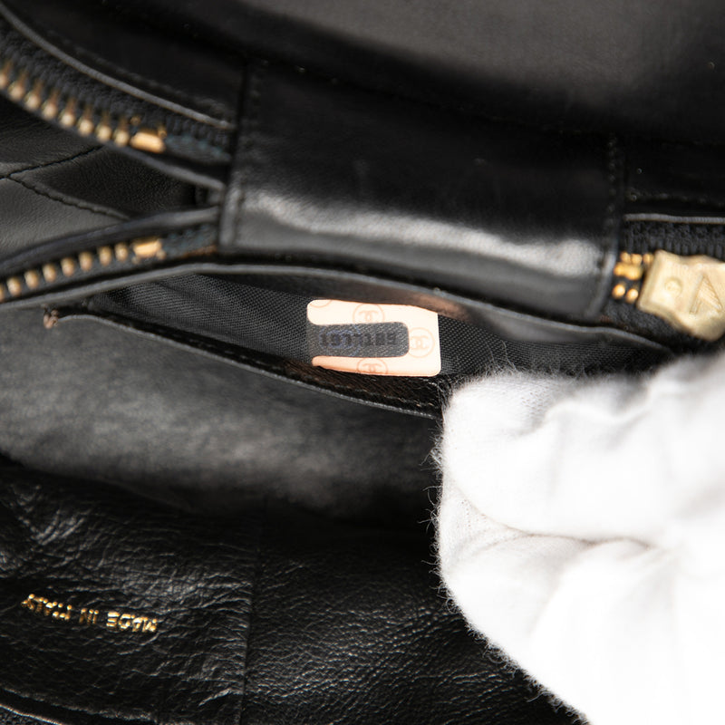 Quilted Lambskin Tassel Vanity Case with Chain - Image 6