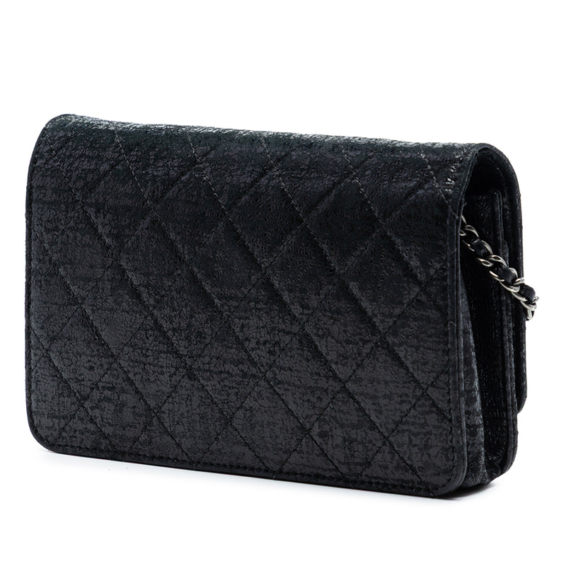 CC Quilted Crinkled Patent Wallet On Chain - Image 2