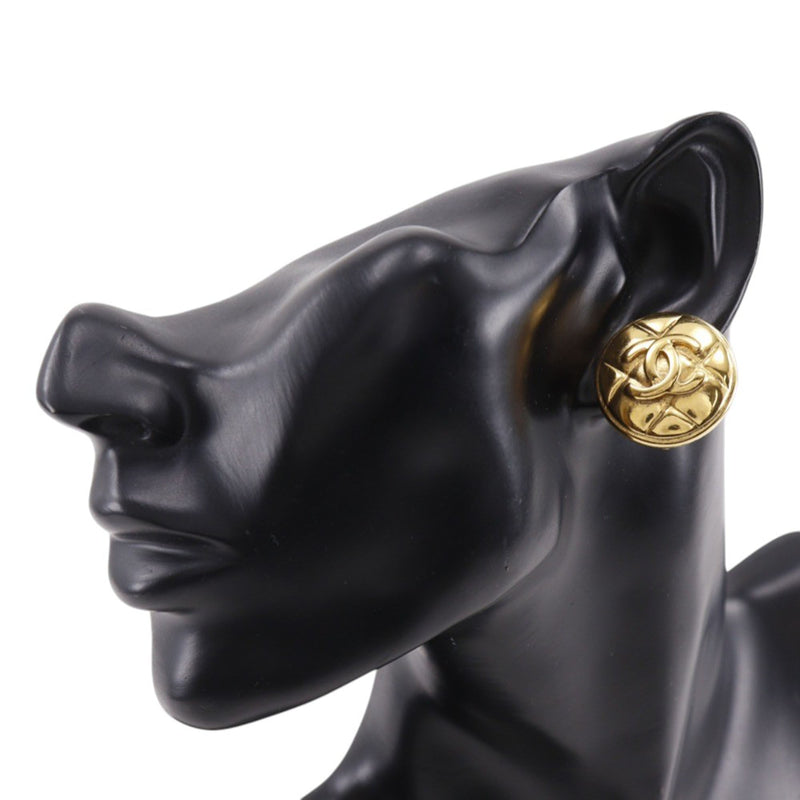 CC Quilted Gold Plated Round Clip On Earrings - Image 11