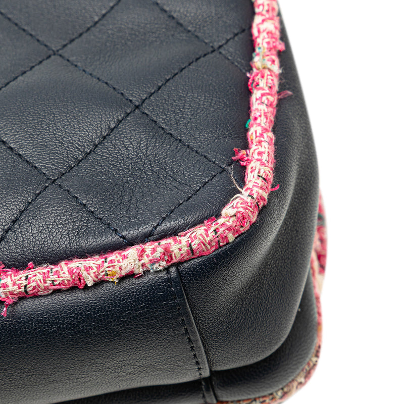 Quilted Lambskin and Tweed Elegant Trim Flap - Image 9